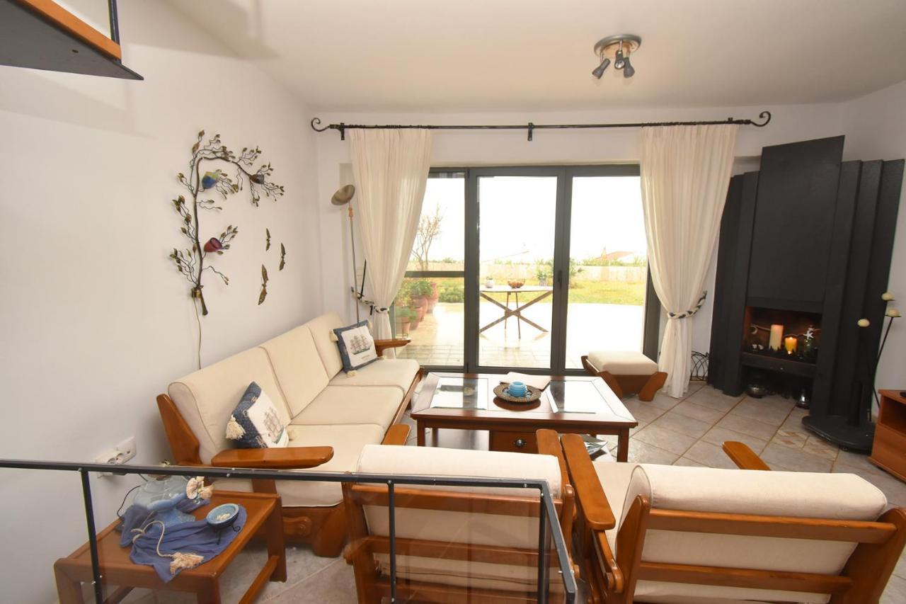 Olia Sea View Shared Pool Villa, Неа-Фокеа Экстерьер фото